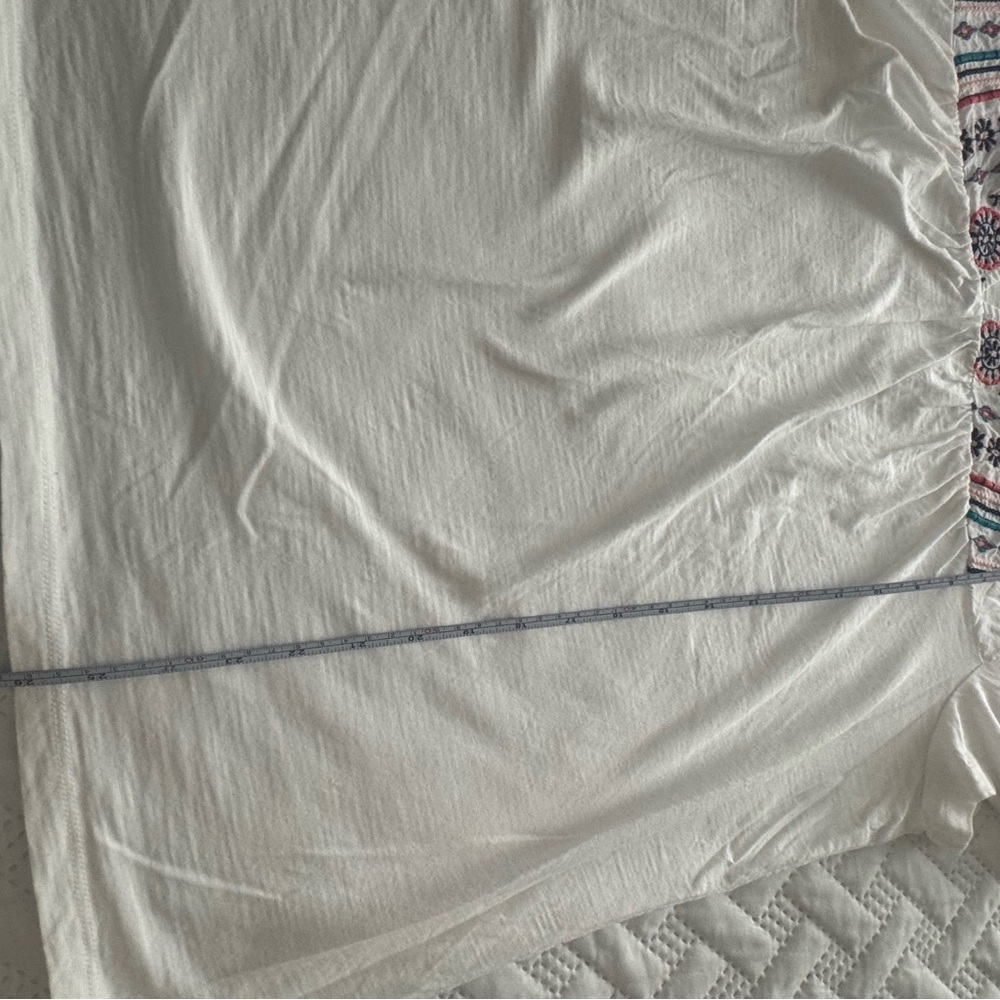 St. John's Bay White Embroidered Blouse - Picture 4 of 5